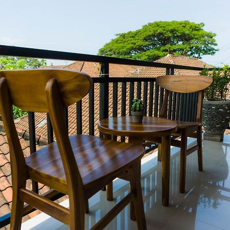 Cakra House Hotel Denpasar Kültér fotó