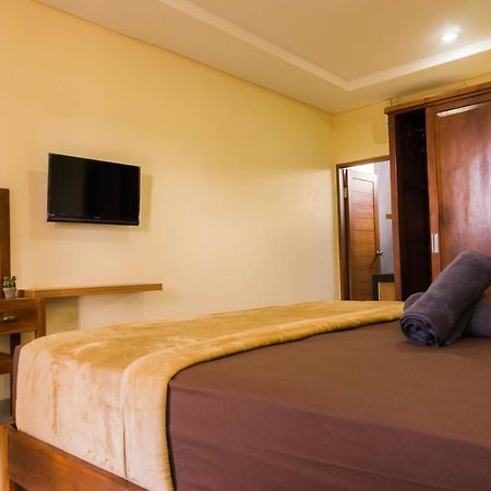 Cakra House Hotel Denpasar Kültér fotó