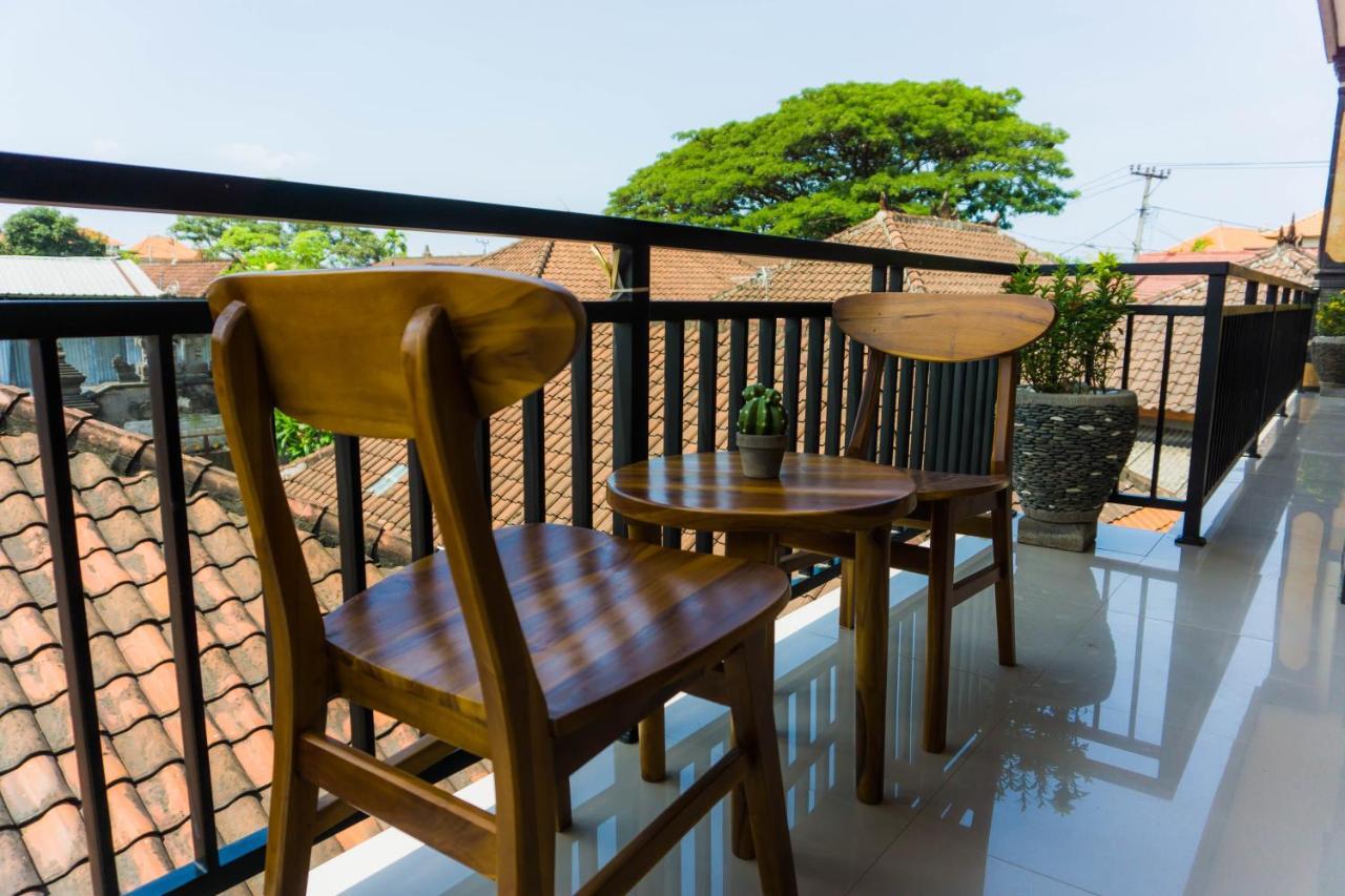 Cakra House Hotel Denpasar Kültér fotó