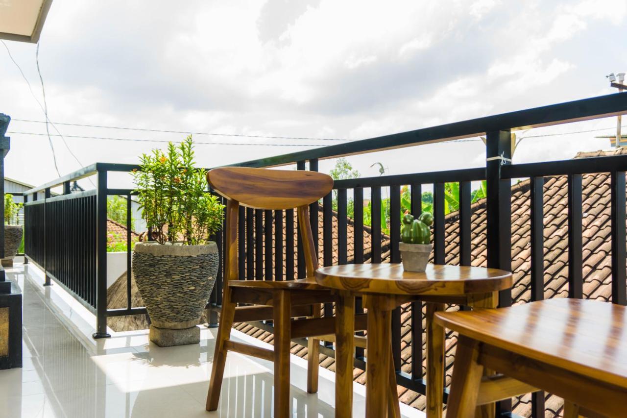 Cakra House Hotel Denpasar Kültér fotó