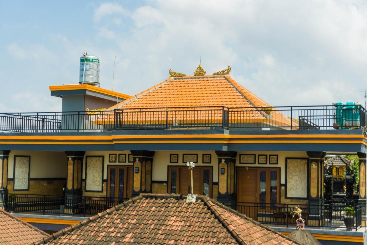 Cakra House Hotel Denpasar Kültér fotó