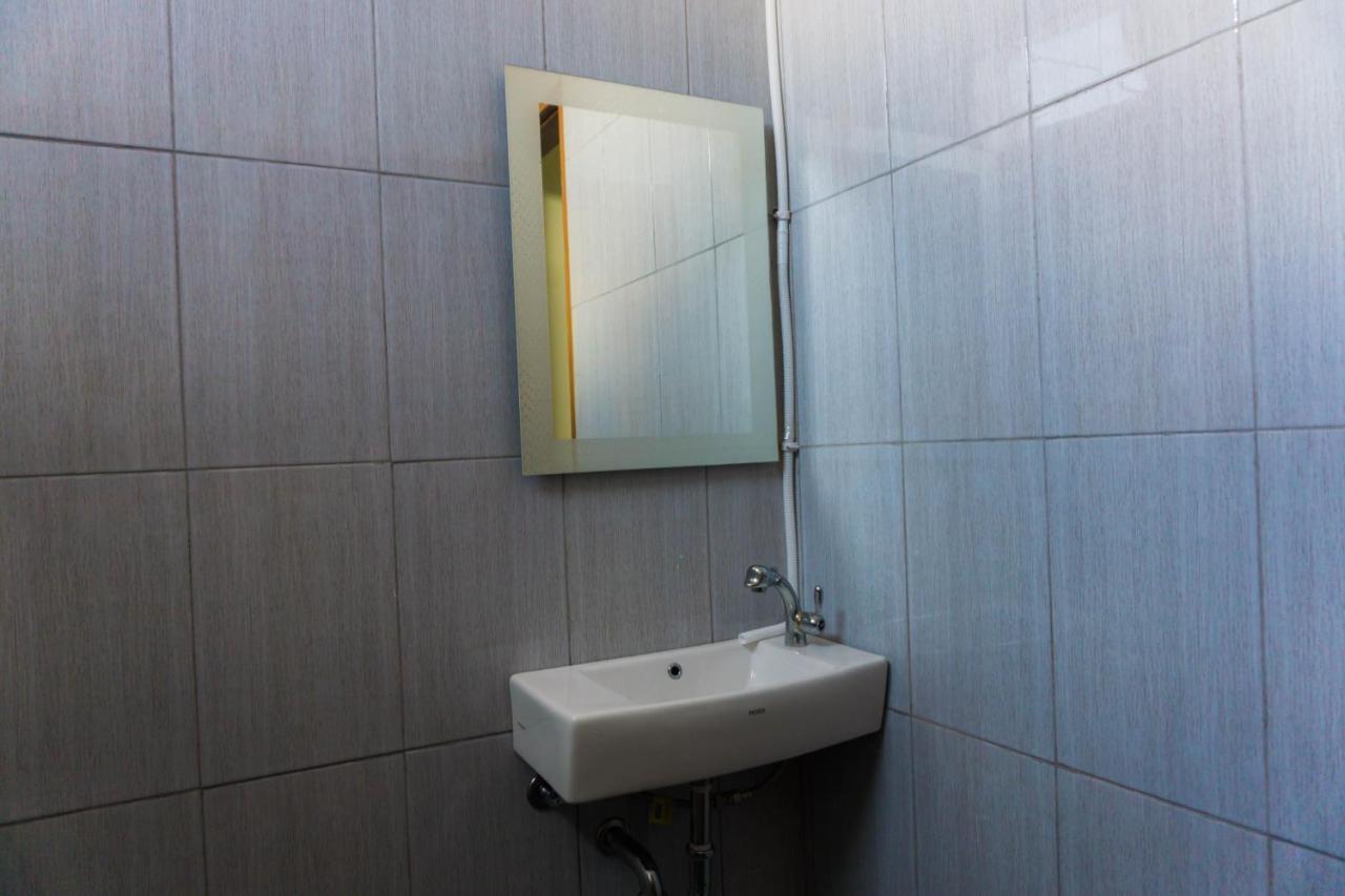 Cakra House Hotel Denpasar Kültér fotó