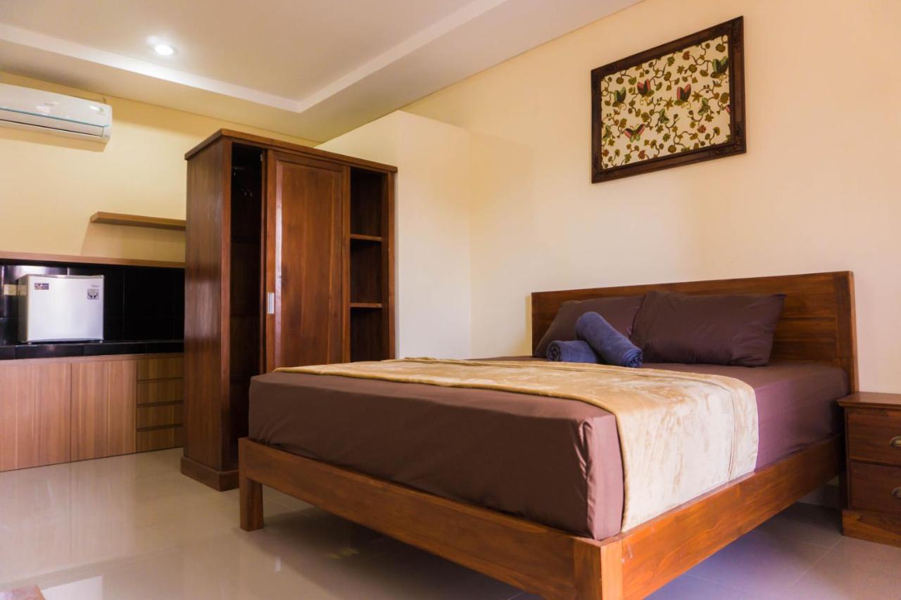 Cakra House Hotel Denpasar Kültér fotó
