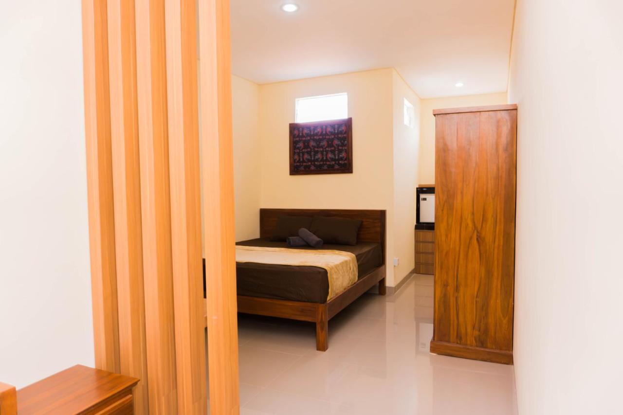 Cakra House Hotel Denpasar Kültér fotó