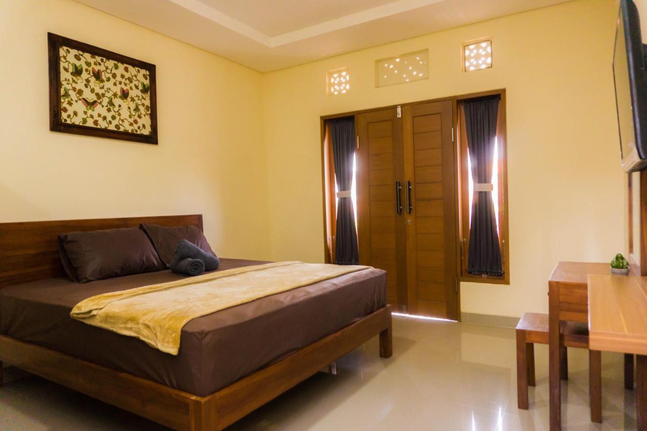Cakra House Hotel Denpasar Kültér fotó
