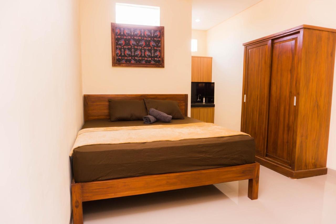 Cakra House Hotel Denpasar Kültér fotó